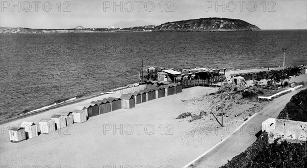 Campanie, île d'Ischia, vue de la Spiaggia Grande, 1920
