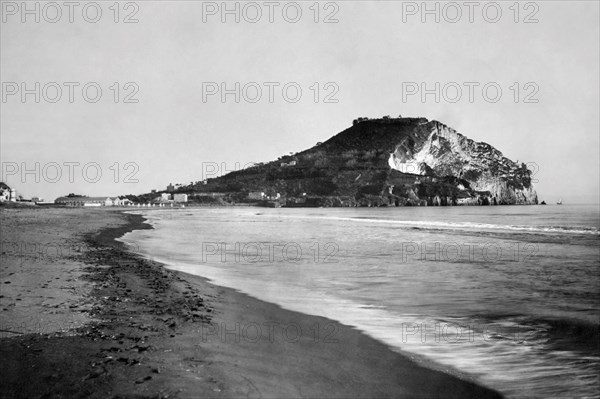 italie, campanie, bacoli, plage de capo miseno, 1900 1910