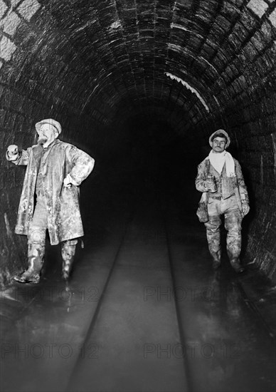 italia, basilicata, l'acquedotto pugliese durante la costruzione, 1920 1930