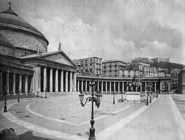 italie, campanie, naples, piazza del plebiscito et l'église de san francesco di paola, 1910
