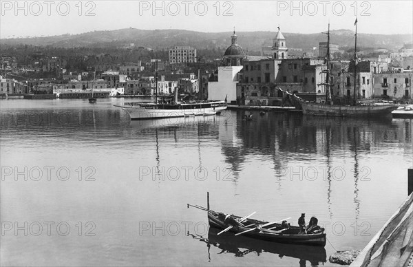 italie, campanie, pozzuoli, le port, 1920 1930