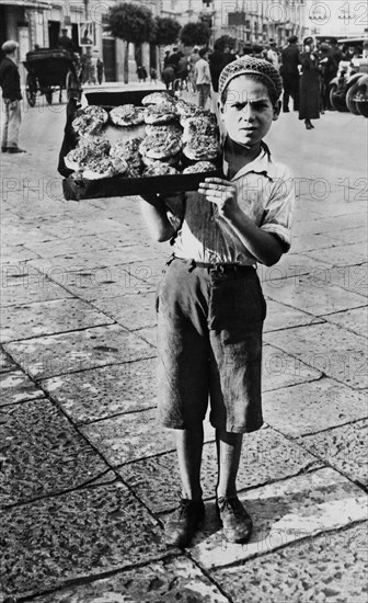 sfinciuni, vendeur de rue, palerme, sicile, italie 1930-40