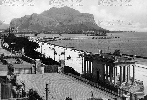 italie, sicile, palerme, panorama du foro italico au monte pellegrino, 1910 1920