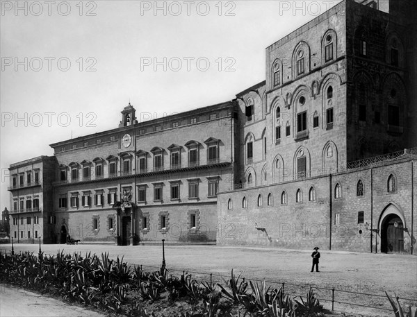 italie, sicile, palerme, façade du palais royal, années 1920