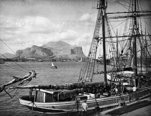 italie, sicile, palerme, monte pellegrino vu du port, 1910 1920