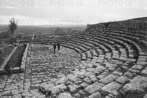 europe, italie, sicile, syracuse, palazzolo acreide, vue du théâtre grec, 1910 1920