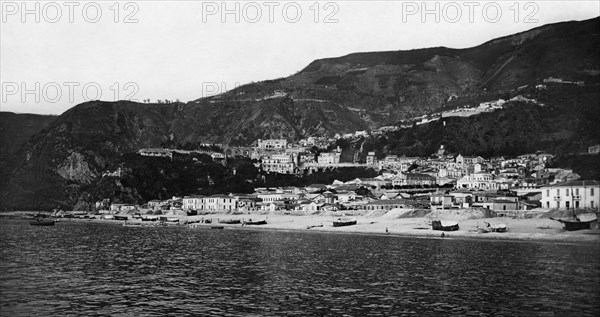 italie, calabre, bagnara calabra vue de la mer, 1920