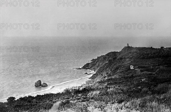 europa, italie, calabre, palmi, panorama avec la pointe des pierres noires et la tour taureau, 1910 1920