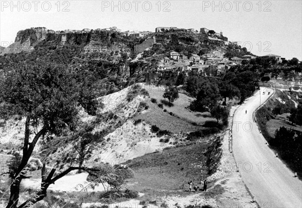 europe, italie, calabre, gerace, panorama, 1940 1950