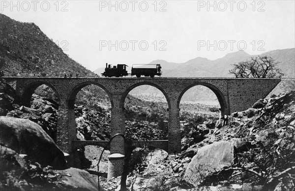 afrique, eritrea, viaduc ferroviaire d'asciadira, section cheren - agordat, 1910 1920