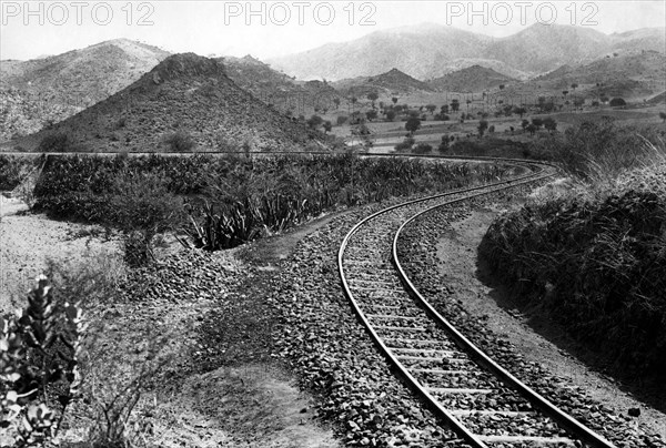 afrique, eritrea, viaduc ferroviaire à arbaroba, 1920 1930