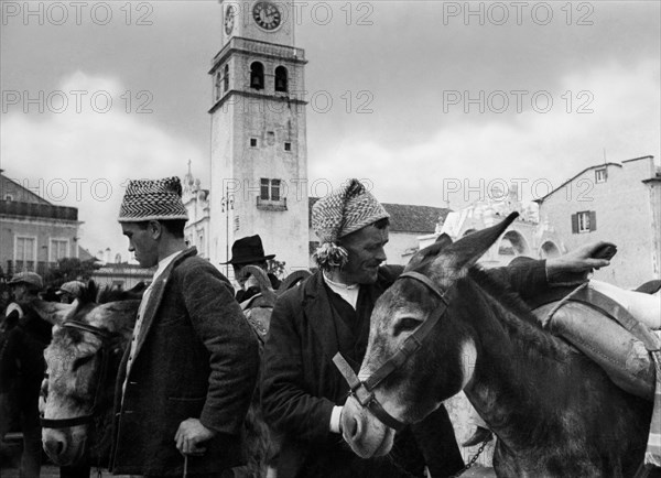 portogallo, arcipelago delle azzorre, isola di san miguel, mulattieri, 1930 1940