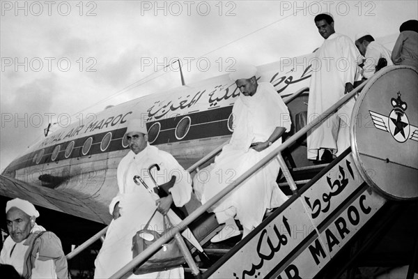 afrique, maroc, arrivée à l'aéroport de casablanca, 1930