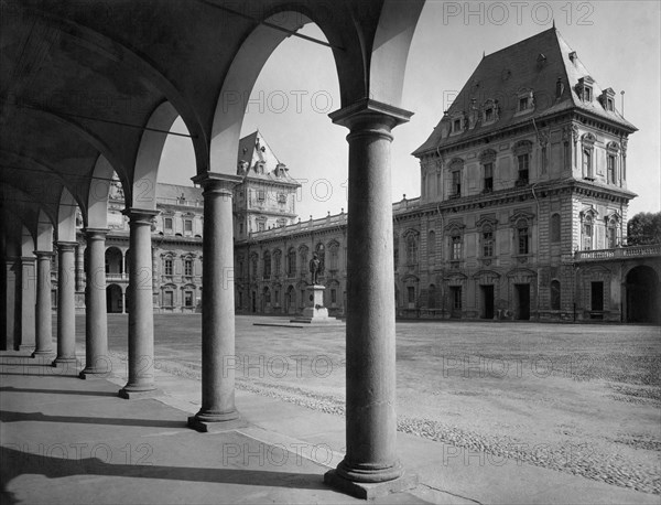 europe, italie, turin, le château de valentino, 1910 1920