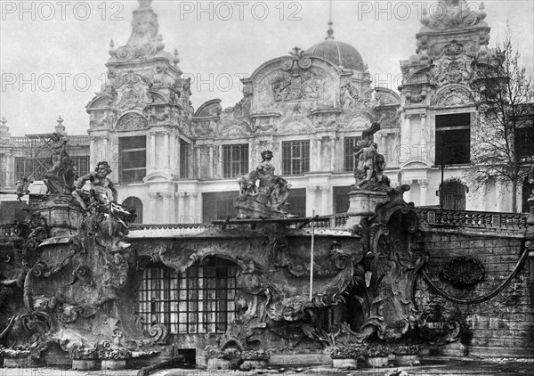 europe, italie, turin, palais anglais et fontaine monumentale, 1911