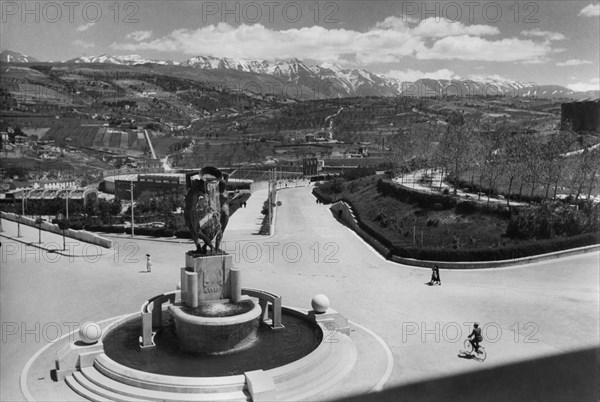 europa, italia, abruzzo, l'aquila, fontana d'antino, piazza del littorio, parco del castello, stadio XXVIII ottobre, 1920 1930