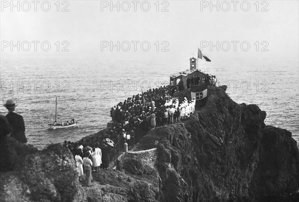 procession, church of Madonna della Punta, bonassola, liguria, italy 1920