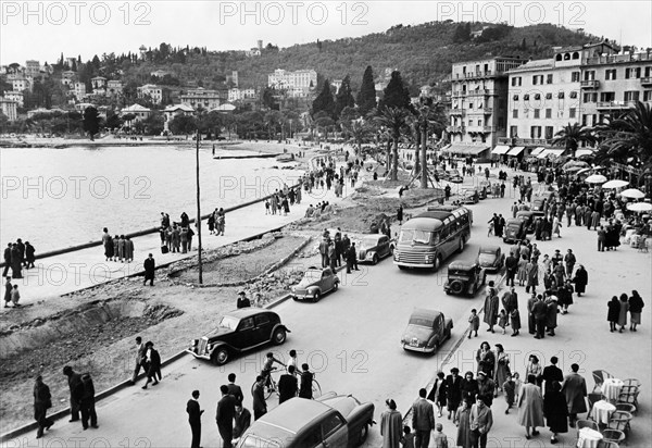 promenade, rapallo, ligurie, italie 1955