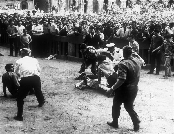 palio di siena, toscane, italie, 1966