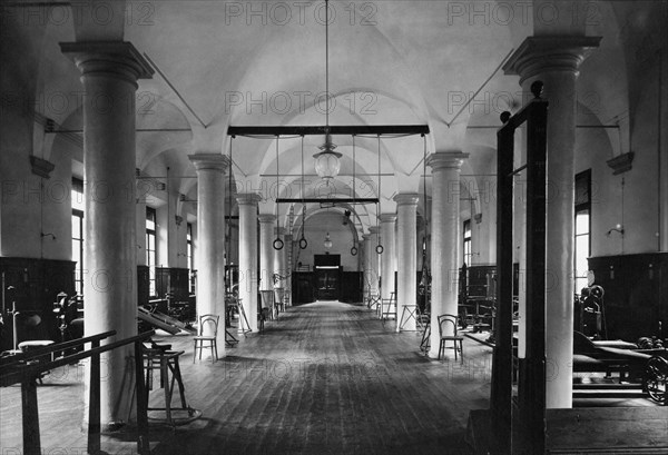 orthopedic shop, rizzoli hospital, bologna, emilia romagna, italy, 1910-1920