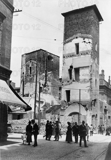 torre artenisi et torre riccadonna, bologne, émilie romagne, italie, 19101920