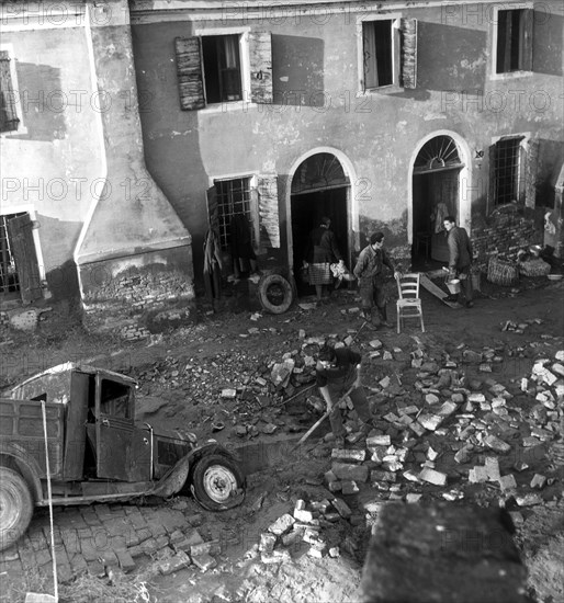 inondation, fleuve po, sant'apollinare, veneto, italie, 1951