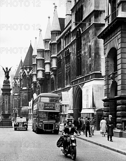 europe, angleterre, londres, les tribunaux et la cour civile, années 1970