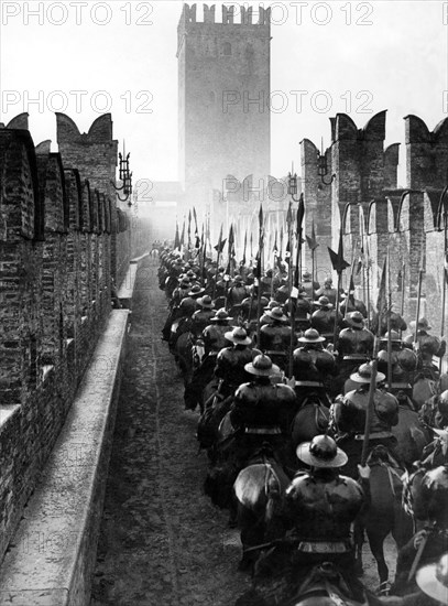 italie, veneto, verona, pont de castelvecchio, 1930 1940