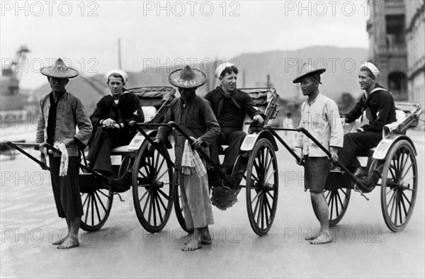 chine, hong kong, marines américains sur des pousse-pousse, 1930