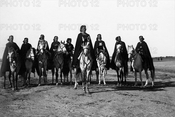 afrique, libye, groupe de savari, armée coloniale italienne de régiments de chevaux, 1920 1930