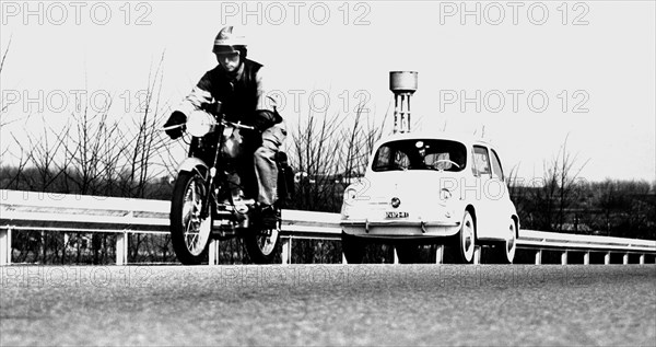 italie, gilera 125 et fiat 500, 1965