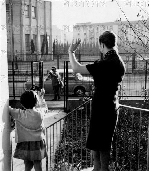 prévention des accidents, la famille recommande la prudence, 1967