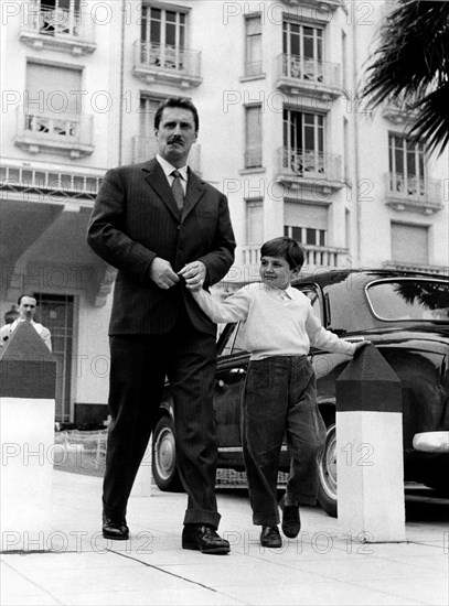 Pietro germi et edoardo nevola à cannes, 1959