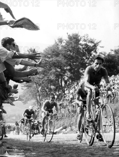 fausto coppi au championnat du monde à lugano, 1953