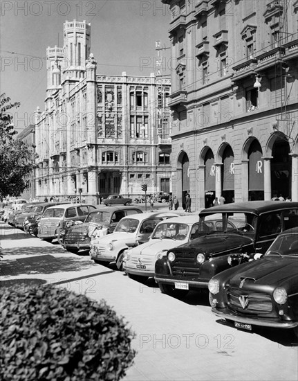 italie, sardaigne, cagliari, via roma, 1957