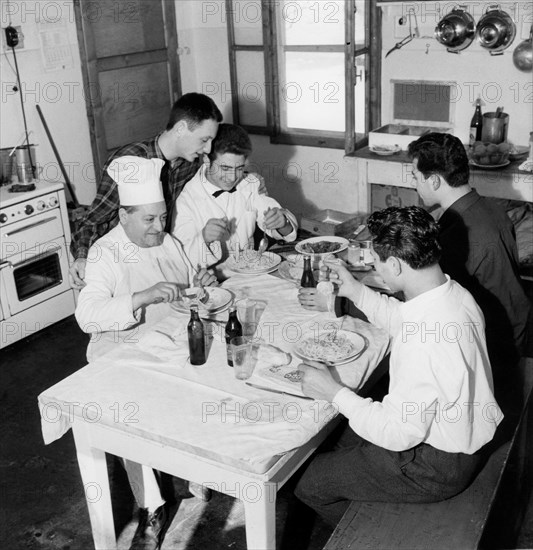 pause cantine, 1961