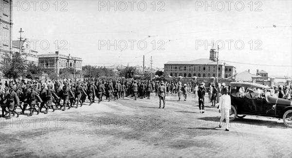 asie, chine, parade militaire à tientsin, 1918