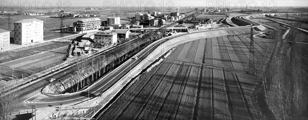 italie, autostrada del sole près de san donato milanese, 1959