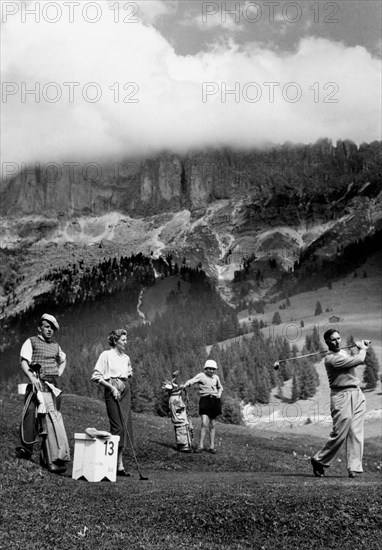 trentino alto adige, camp de golf de carezza al lago, 1964