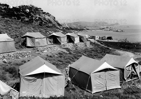 italie, la maddalena, camping, 1967