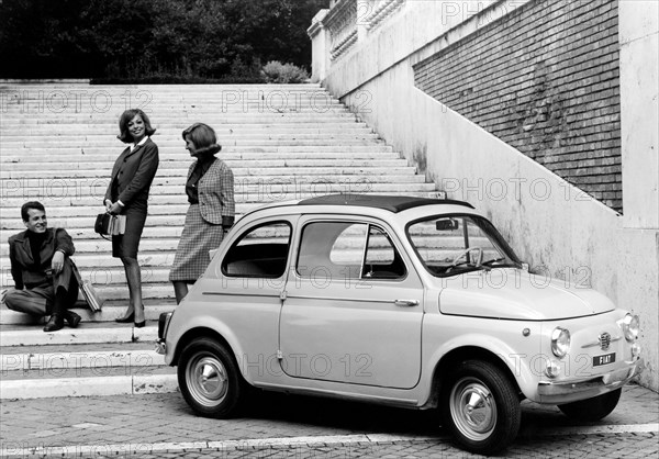 étudiants et fiat 500, 1964