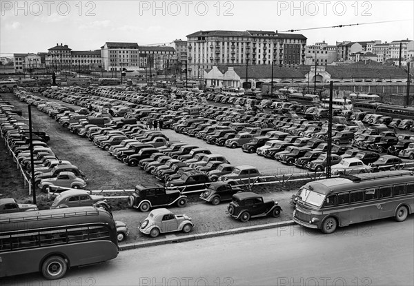 milan, parking près de la fiera campionaria, 1954