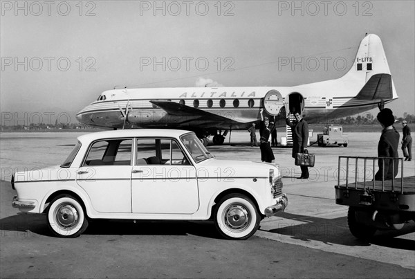 fiat 1100 special a l'aeroport, 1962