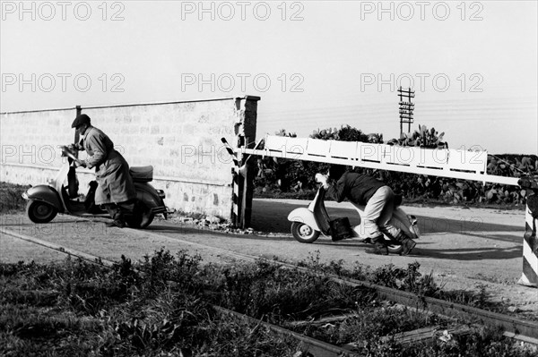 traversée dangereuse à un passage à niveau dans la province de bolzano, 1962