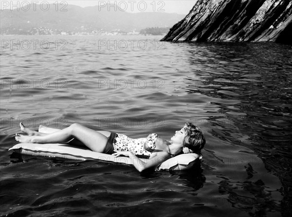 bain de soleil sur le lac, 1962