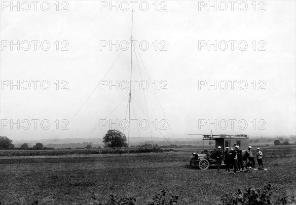 Radio military installations. 1912