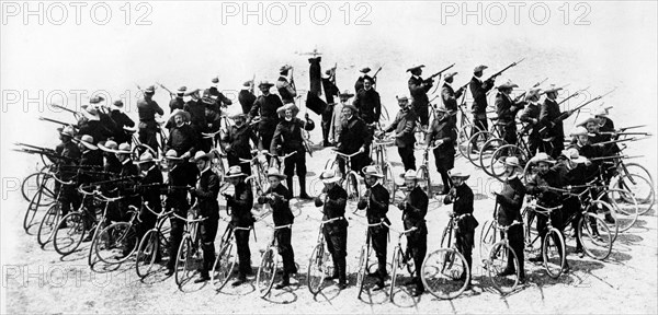 Corpo nazionale di volontari ciclisti ed automobilisti. VCA. organization subject to the supervision of the ministry of war. set up to contribute to the defense of the homeland by preparing cycling and automobile forces. 1908-1915