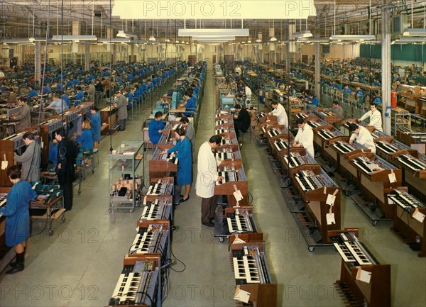 Console assembly department. 1960