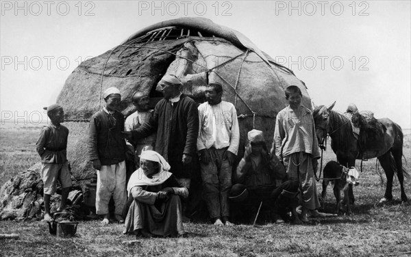 Wooden tent and felt blankets of Kyrgyz nomads. 1920-30