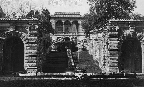 Fountain of the glass or the giants. garden of Villa Farnese. caprarola 1920